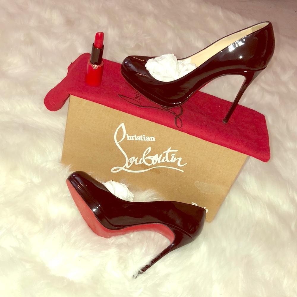 SALE CHRISTIAN LOUBOUTINS 7 1/2